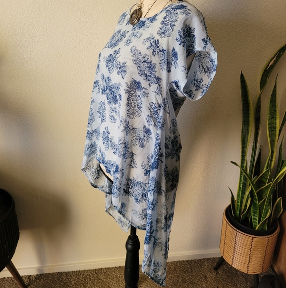 Doctor Who Floral TARDIS Chiffon Top - Picture 2 of 8